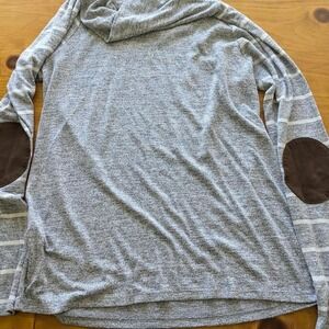 Gray‎ stripe long sleeve shirt with elbow patches